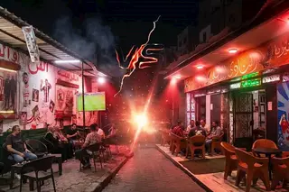 المدرج البديل وممنوع للأهلاوية.. مشجعون وعمال يروون حكايات القمة على مقاهي الأهلي والزمالك 11 أكتوبر 2026